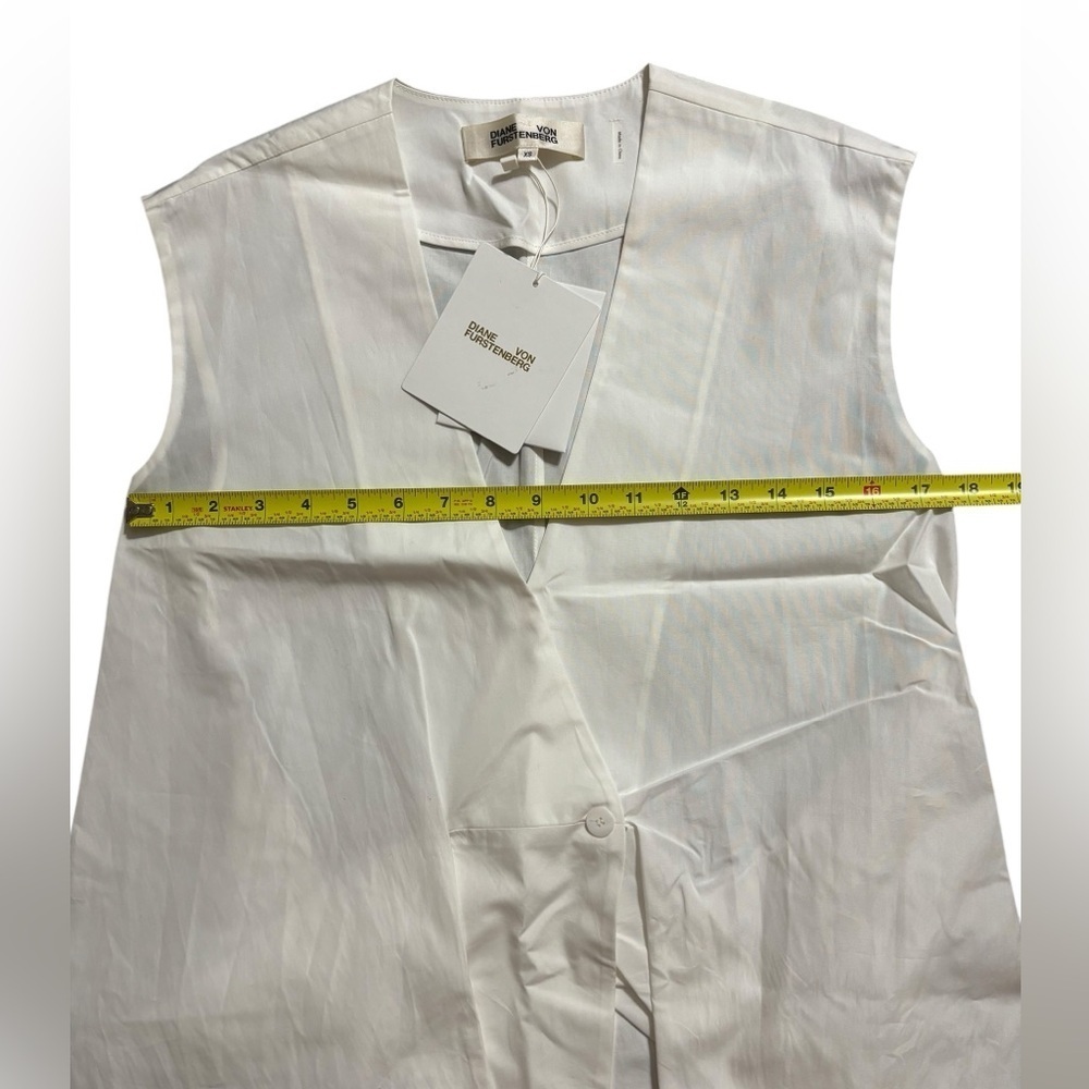 DIANE VON FURSTENBERG
WAIST-TIE TOP WHITE SIZE EXTRA SMALL SLEEVELESS BL… - Picture 10 of 12
